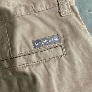 Boy’s Columbia Khaki Shorts Size 14/16